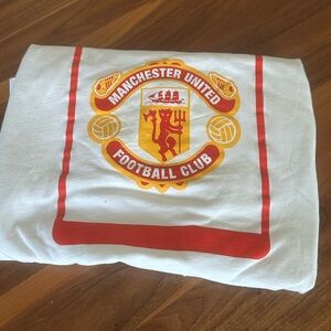 Adidas White T-Shirt with Red and Gold Manchester United Logo-new w/o tags